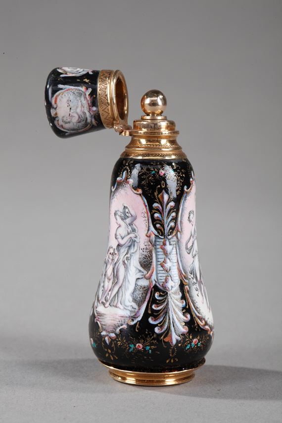 Gold and enamel perfume flask | MasterArt